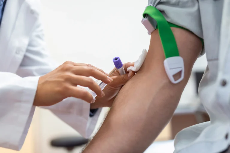 How to Choose the Right Blood Test for Your Symptoms